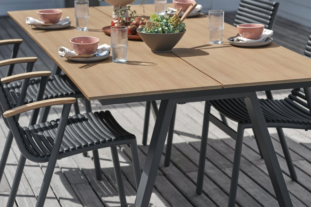 Záhradné stoly: zľava až 50 %