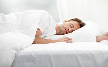 Čo sa deje v tele počas spánku?   