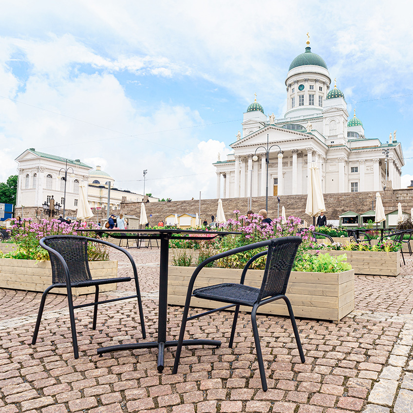 Senate Square equipped with garden furniture