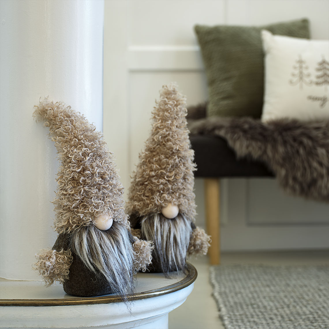 Vianoční trpaslíci LARVIKIT v jemných odtieňoch hnedej Malí vianoční škriatkovia v odtieňoch hnedej